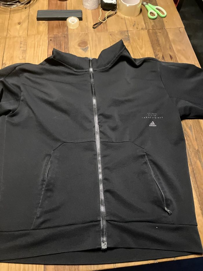 Veste adidas avec capuche