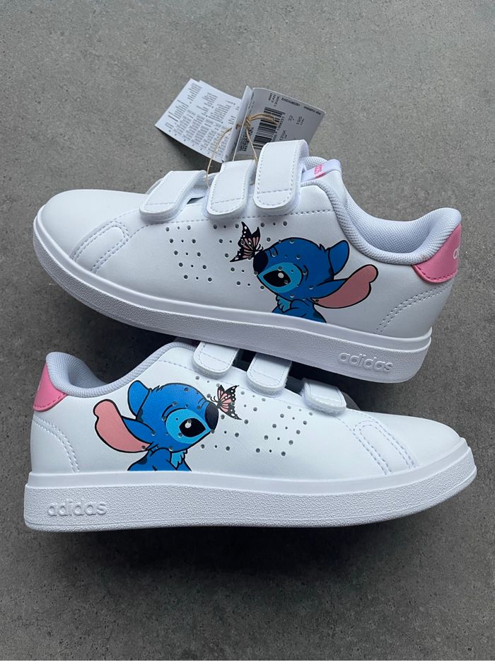 Basket adidas rose papillon