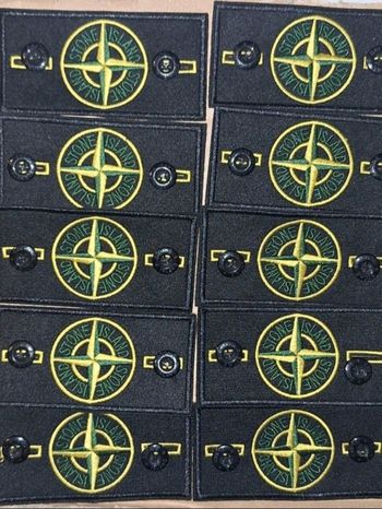 10 Patch Stone Island + 20 Boutons Stone Island