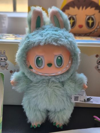 Popmart labubu Serenity