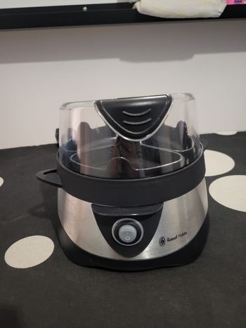 Cuiseur à oeuf russell hobbs