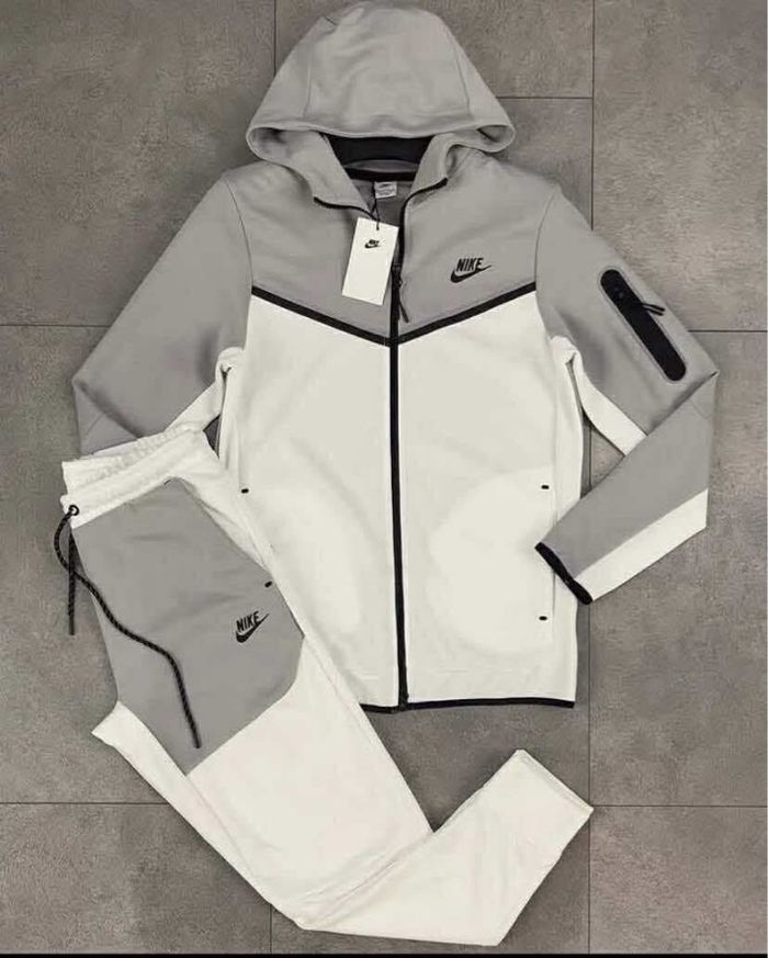 Survêtement homme femme enfants