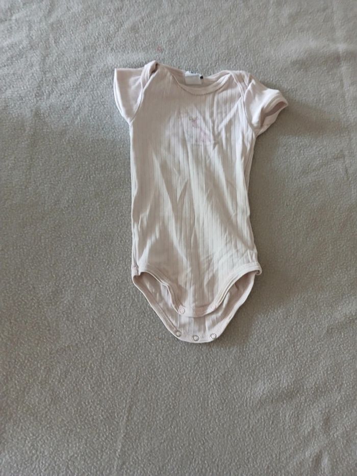 Lot bodies été 12 mois - photo numéro 2