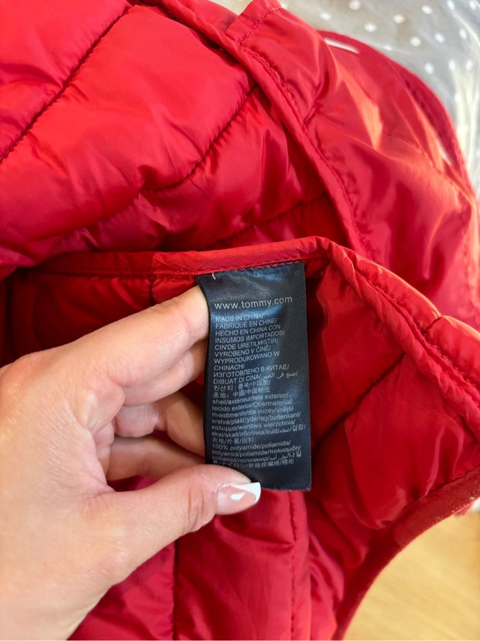 Doudoune Tommy Hilfiger rouge à capuche - Taille XS – Très bon état - photo numéro 8