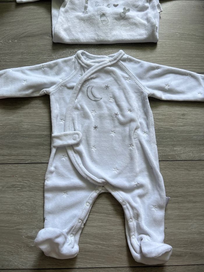 3 pyjamas blanc - photo numéro 3