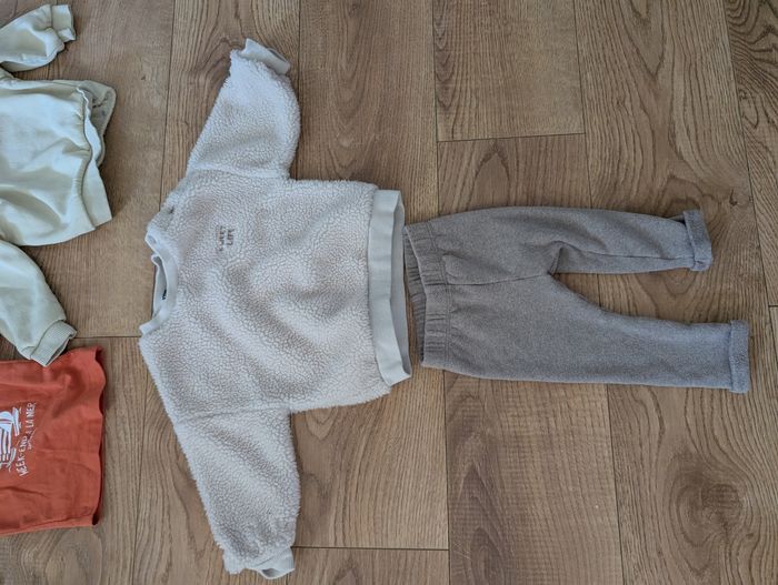 Lot de vêtements 18 mois bébé garçon - photo numéro 7
