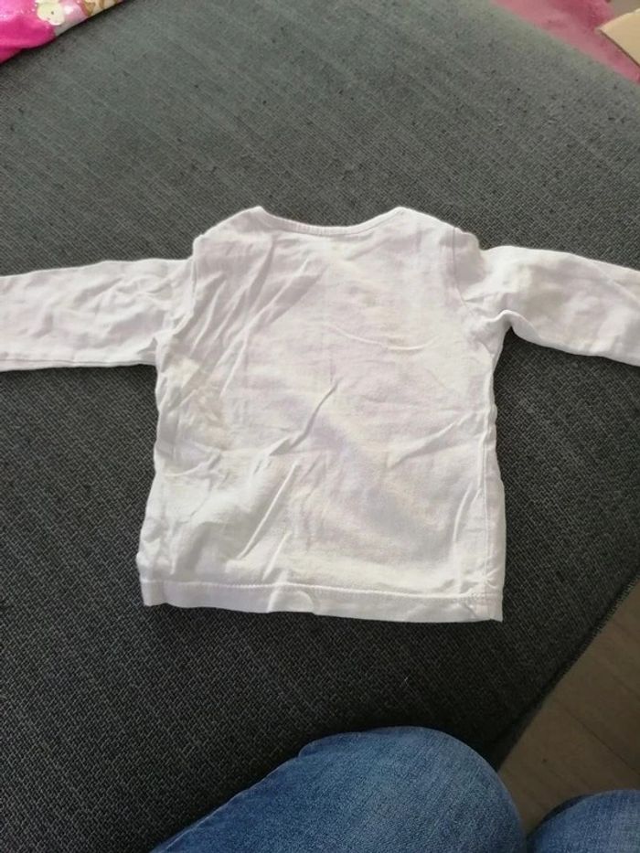 T Shirt Taille: 6 mois - photo numéro 3