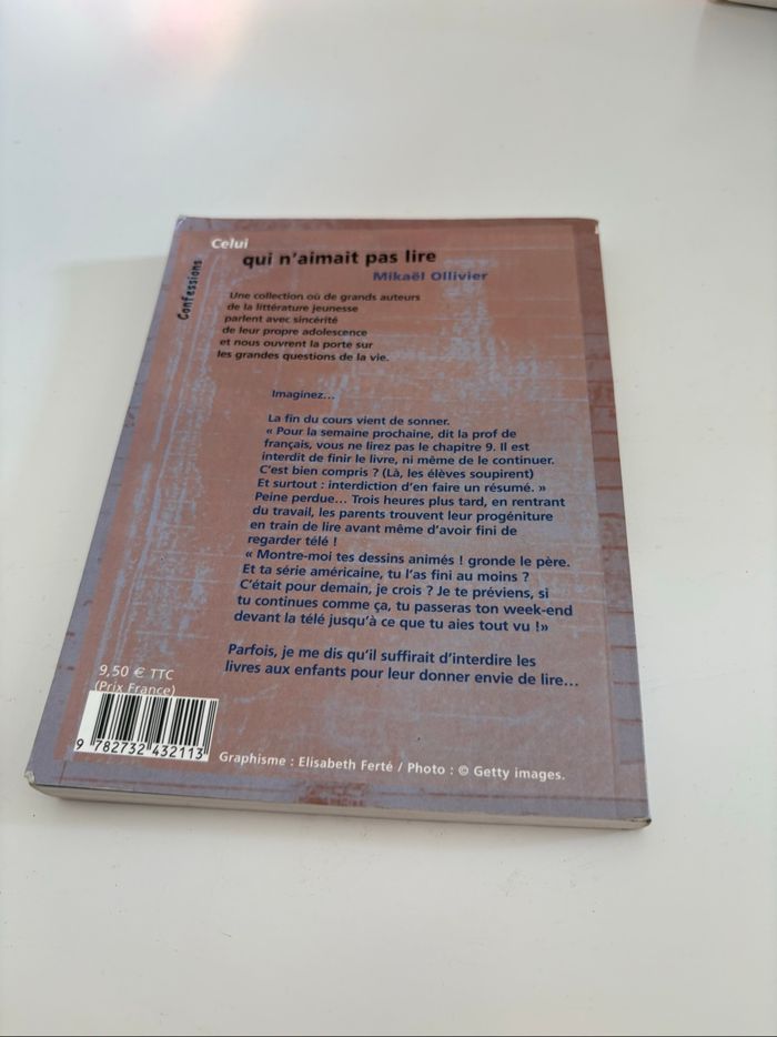 Livre Celui qui n’aimait pas lire de Mikaël Ollivier - photo numéro 2