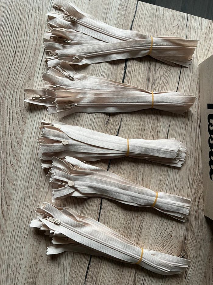 Lot 50 fermetures éclair