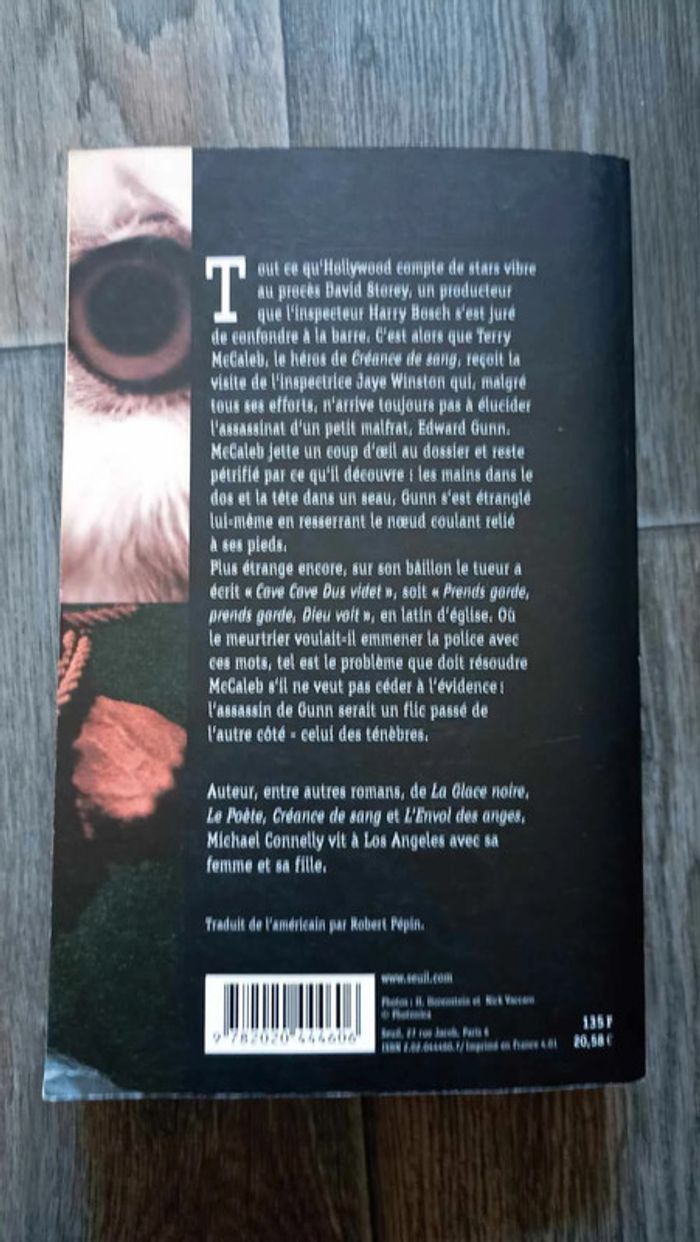 livre broché L'oiseau des ténèbres Michael Connely - photo numéro 2