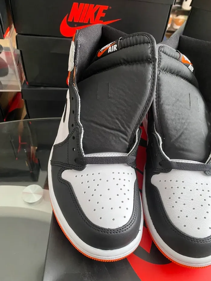 Jordan 1 high retro orange vif - photo numéro 10