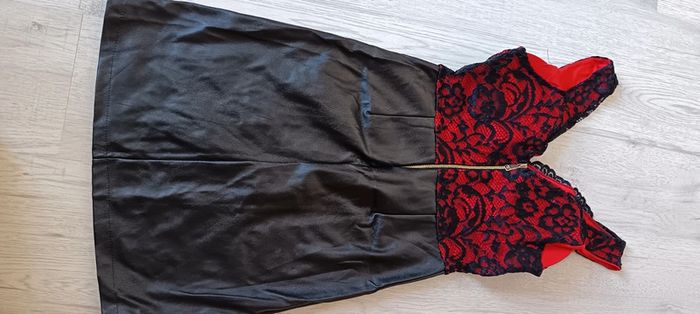 Robe S 36 M 38  sexy dentelle rouge et noir - photo numéro 12