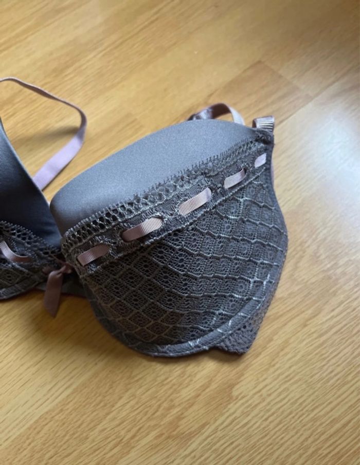 Soutien gorge passionata taille 90B gris et ruban rose - photo numéro 3