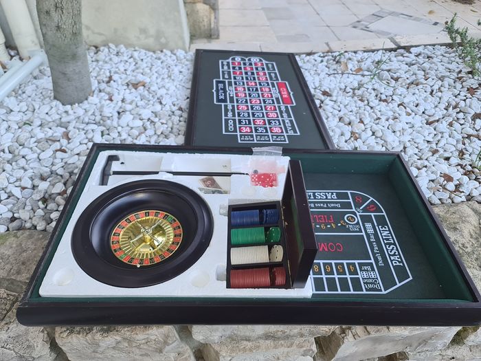 Jeu de casino 3 en 1, Roulette, coffret en bois de 100 jetons, 5 dés, 3 tapis de jeu, 1 ramasse jetons,