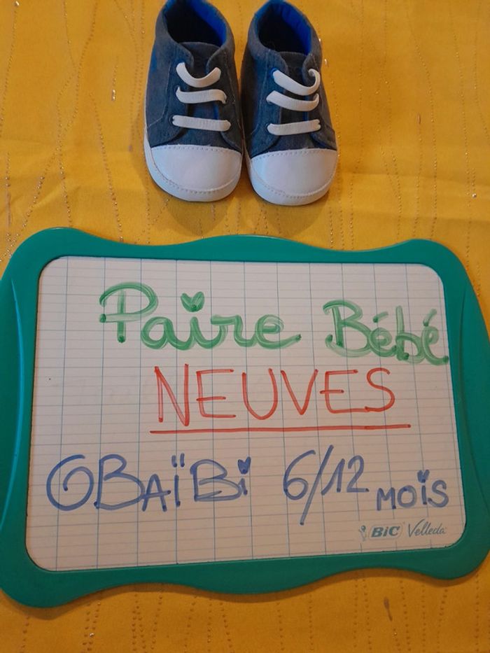 Paire de chaussons/chaussures souples bébé 6/ 12 mois - photo numéro 3