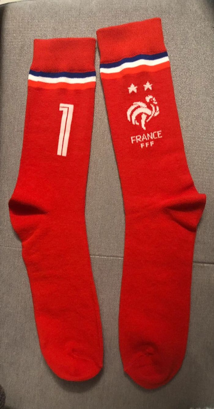 Chaussettes de foot rouges « France fff » T unique 38/46 NEUVES - photo numéro 3