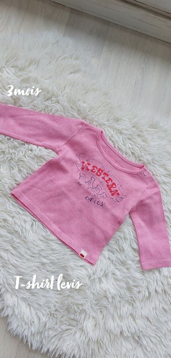 T-shirt manches longues rose 3 mois levis