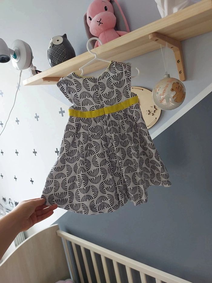 Jolie robe 18 mois obaïbi - photo numéro 2