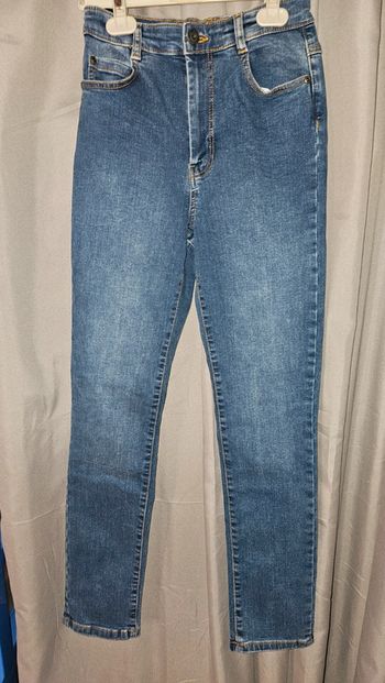 Jean bleu clair slim vertbaudet taille 12 ans