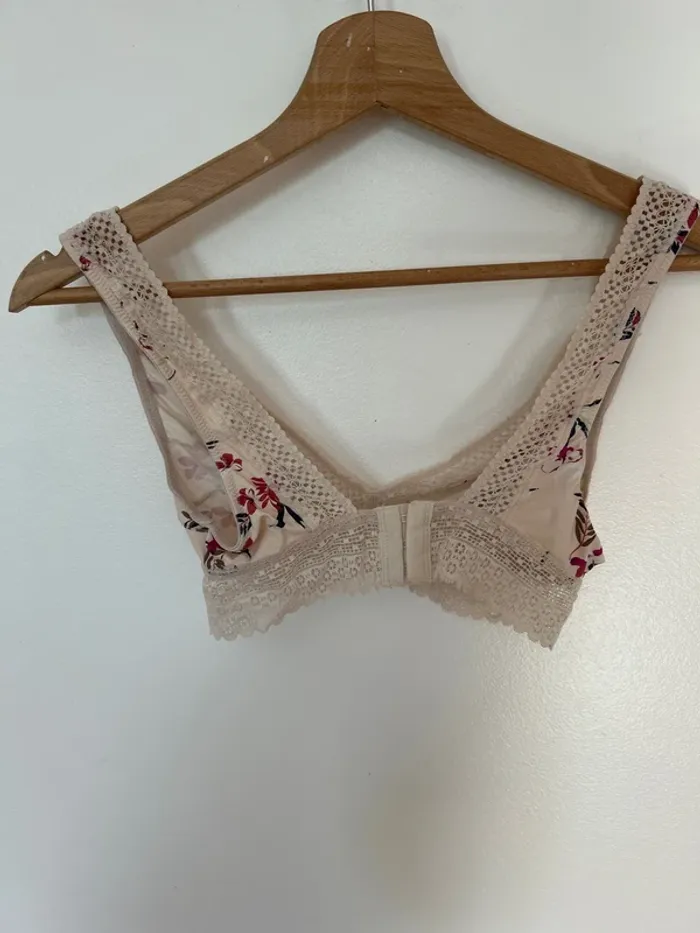 Soutien-gorge - photo numéro 4