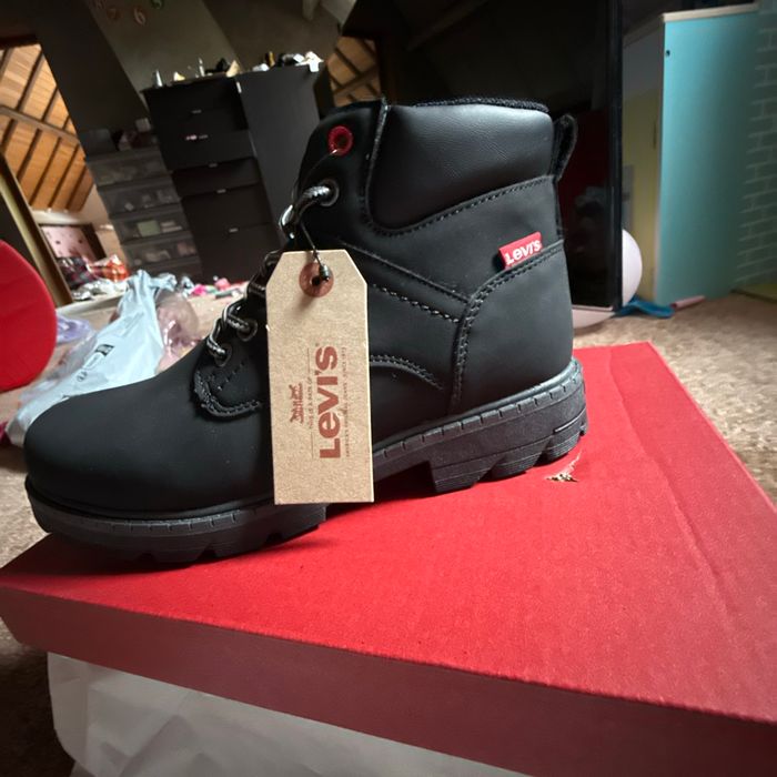 Superbes paires de bottines Levi’s neuves avec étiquette pointure 36 - photo numéro 2