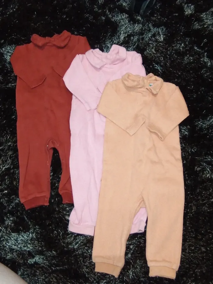 Lot vêtements bébé fille 1 mois 43 pièces - photo numéro 16