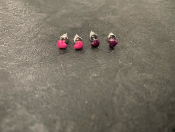 Lot 2 paires de boucles d’oreilles minis cœurs