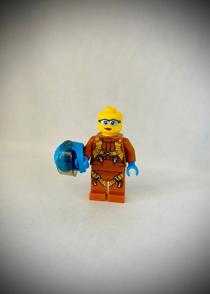 Minifigurine LEGO City - Quadcopter Pilot 2018 CTY0924 - Très bon état - photo numéro 6