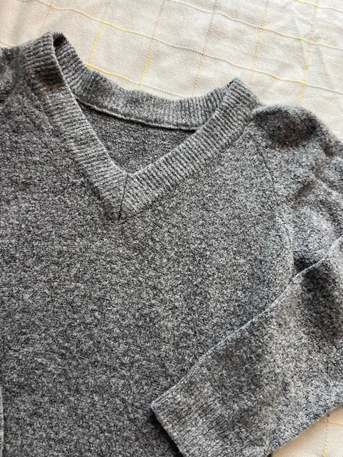 Pull gris - photo numéro 2