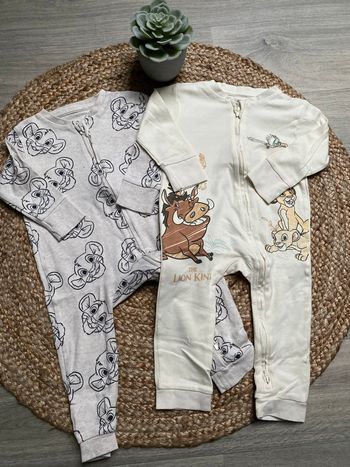 Lot de 2 pyjamas roi lion Disney primark 12/18 mois
