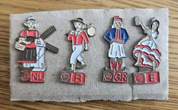 Lot de pin’s Shell