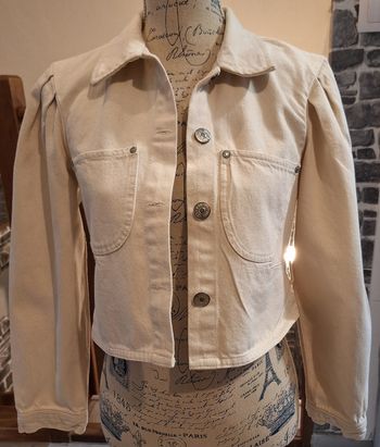 Veste courte en jean couleur écru