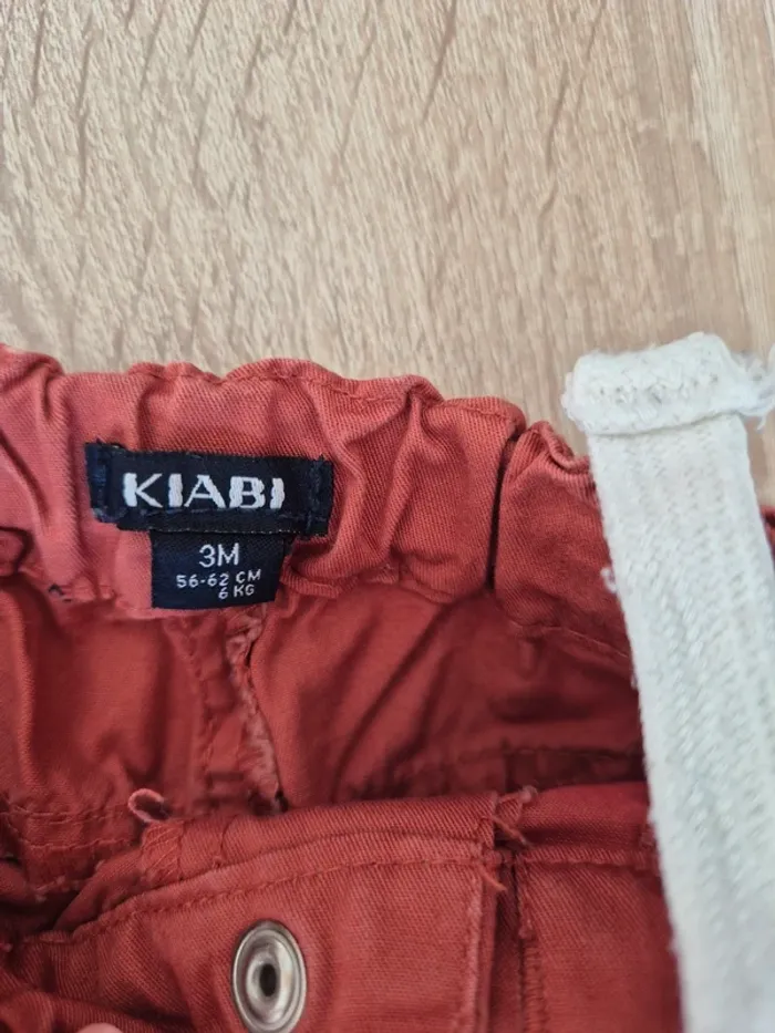 Pantalon rouge 3 mois - photo numéro 4
