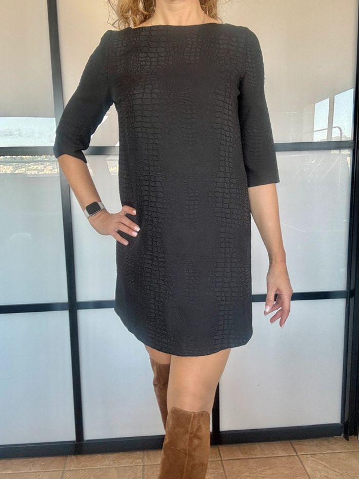 Élégante robe noire  texturée ba&sh 38 - photo numéro 4
