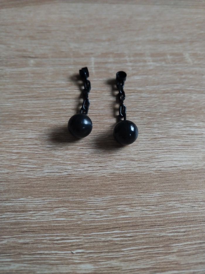 Lot 2 boules et chaîne prisonnier lego city