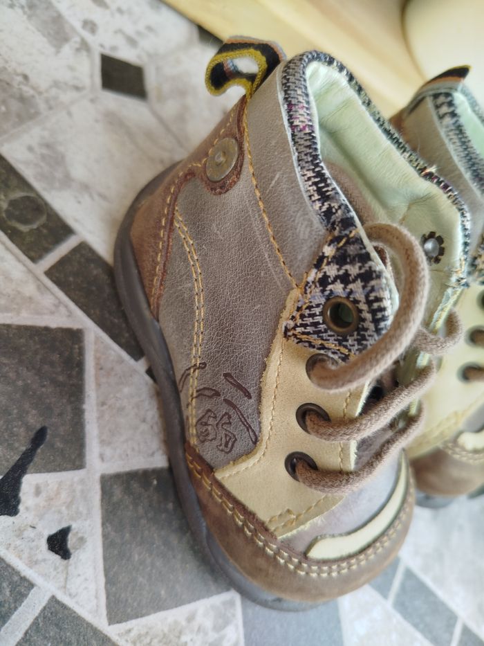Lot de chaussures de bébé - photo numéro 3