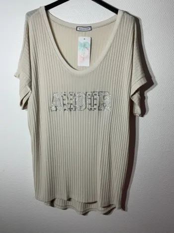 T-shirt « amour » femme taille unique (38-46)- E&F - neuf avec étiquette