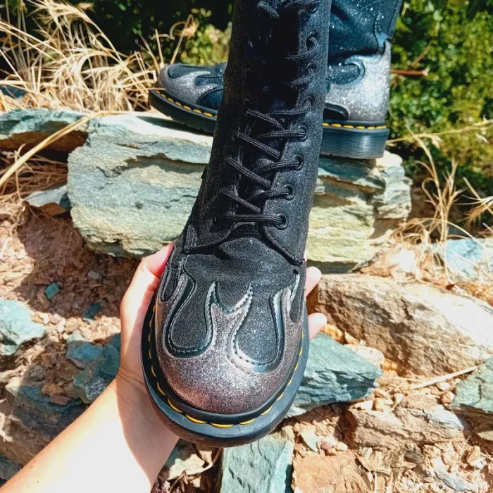 Dr. Martens glitter noir et argenté Flame 40 - photo numéro 3