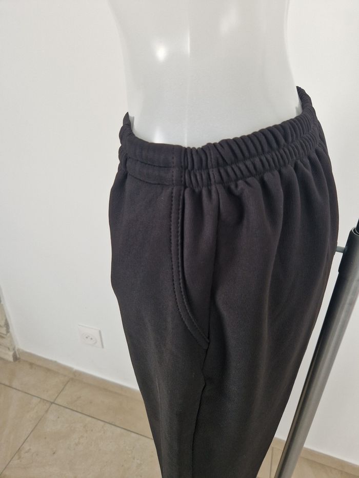 Pantalon noir élastique - photo numéro 4