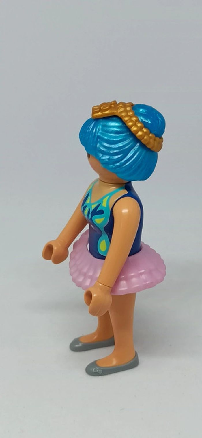 Femme danseuse avec jupe rose et cheveux bleus playmobil - photo numéro 4