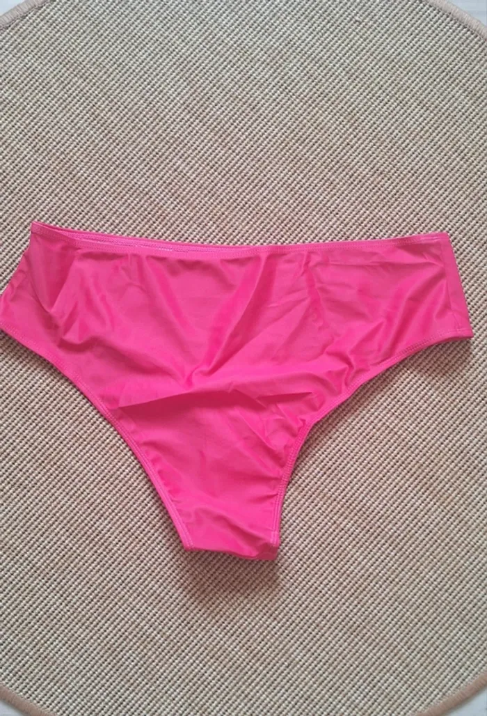 Culotte de bain femme taille 44/46 neuve - photo numéro 3