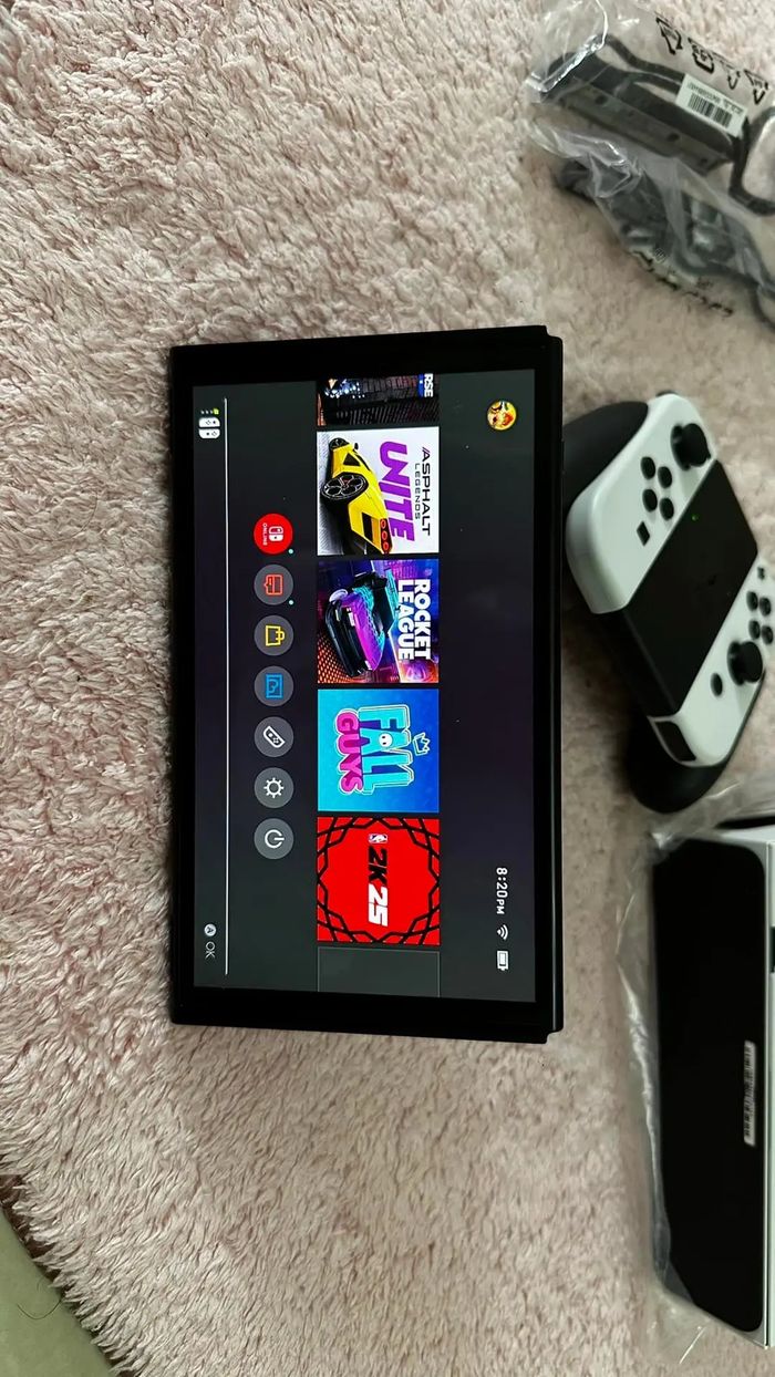 Nintendo Switch Oled - photo numéro 4
