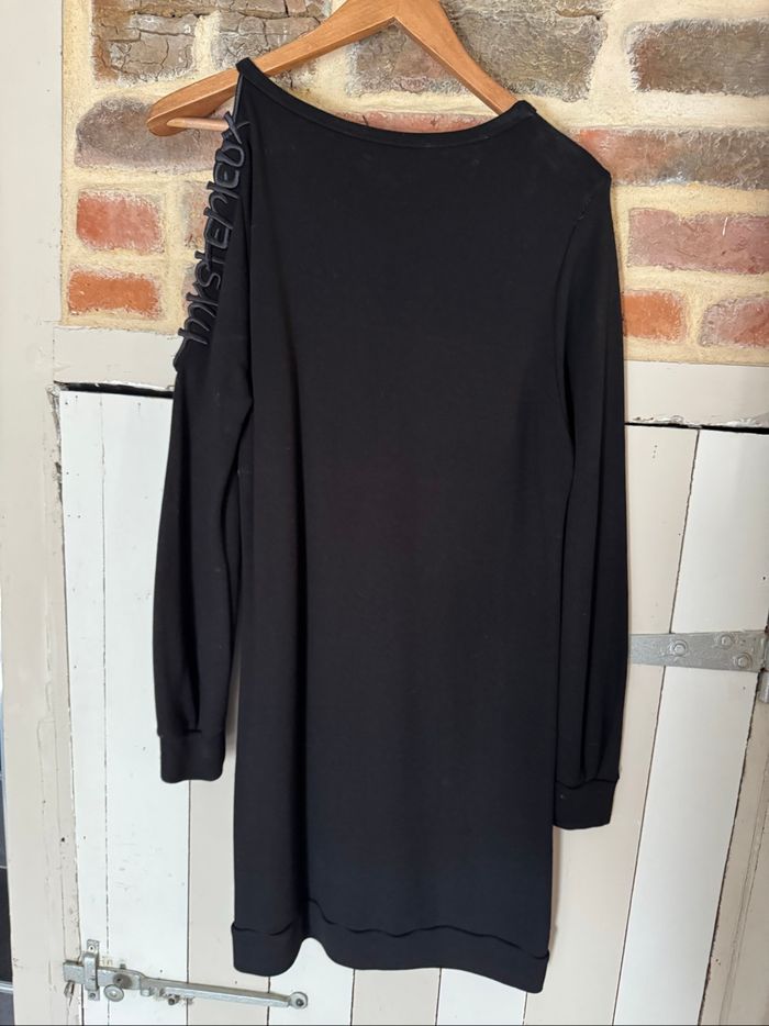 Robe Lituanie Cop Copine en M - photo numéro 4