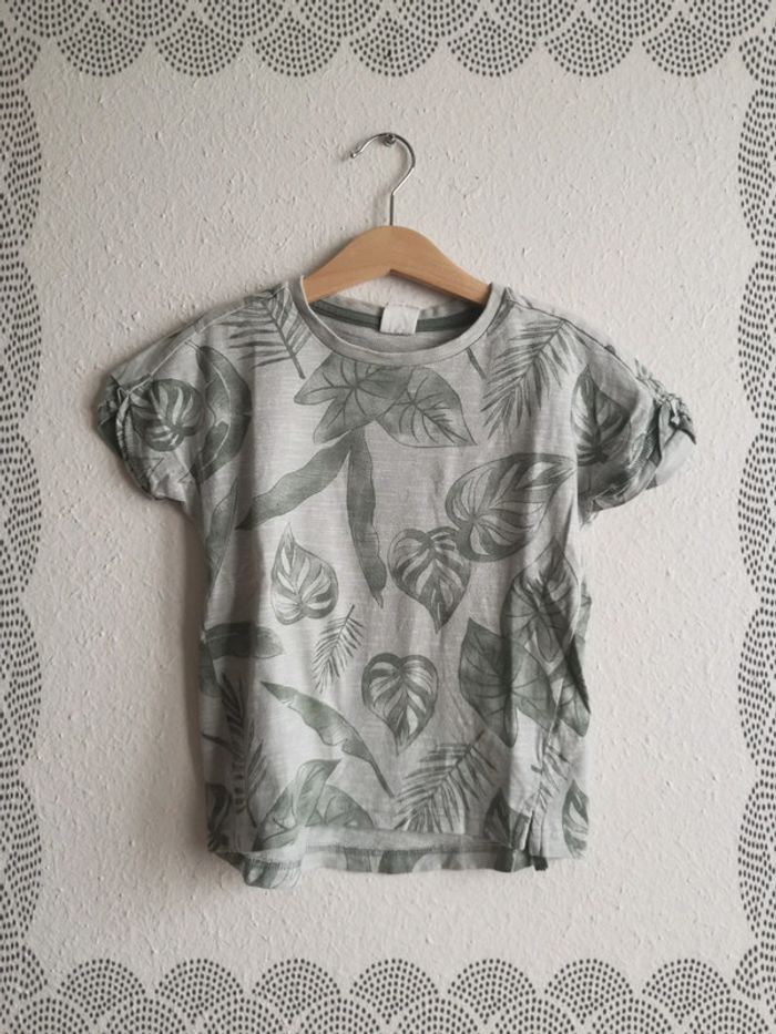 T shirt Hema 5/6 ans - photo numéro 2