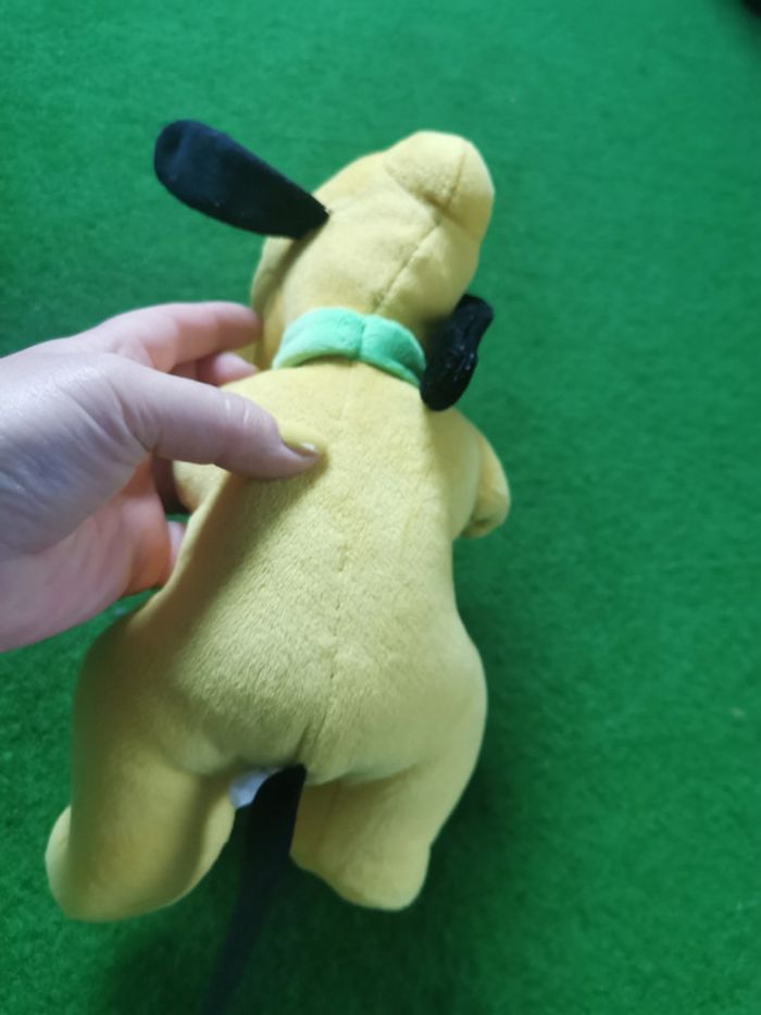 Pluto peluche Disney 28 cm - photo numéro 4