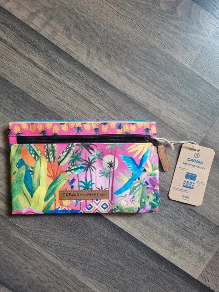 Pochette frontale Cabaïa modèle Nolwen Studio 🏖 Édition 1