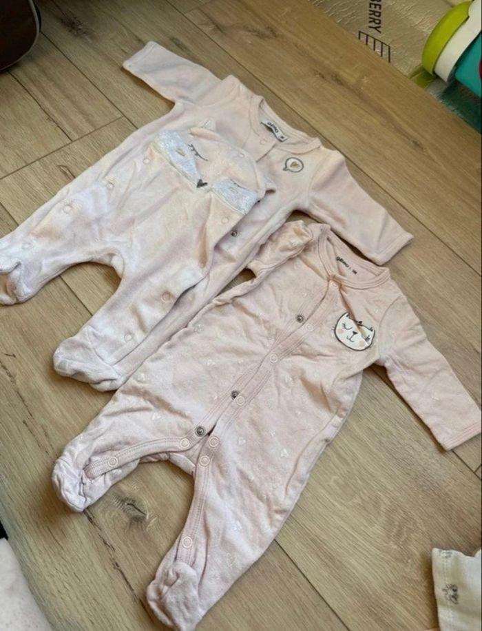 Lot 2 pyjamas Gémo rose 1 mois