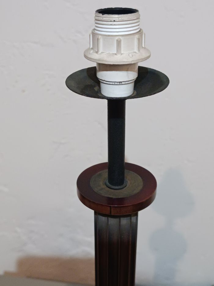 Lampe effet bois - photo numéro 4