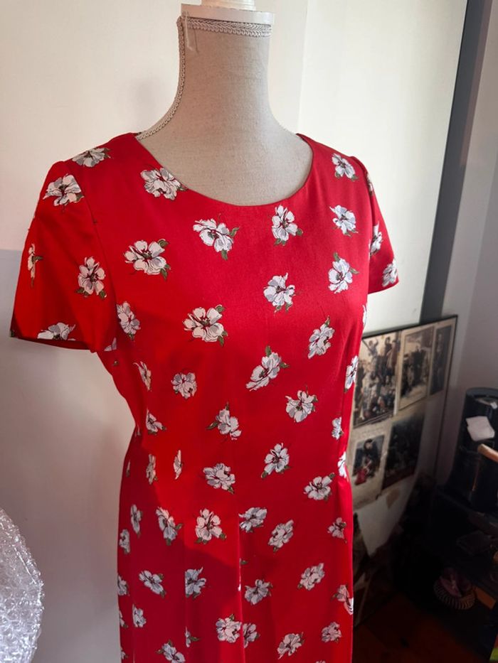 🌸Robe Caroll rouge à fleurs blanches – Taille 40 – Neuve avec étiquette 🌸 - photo numéro 2