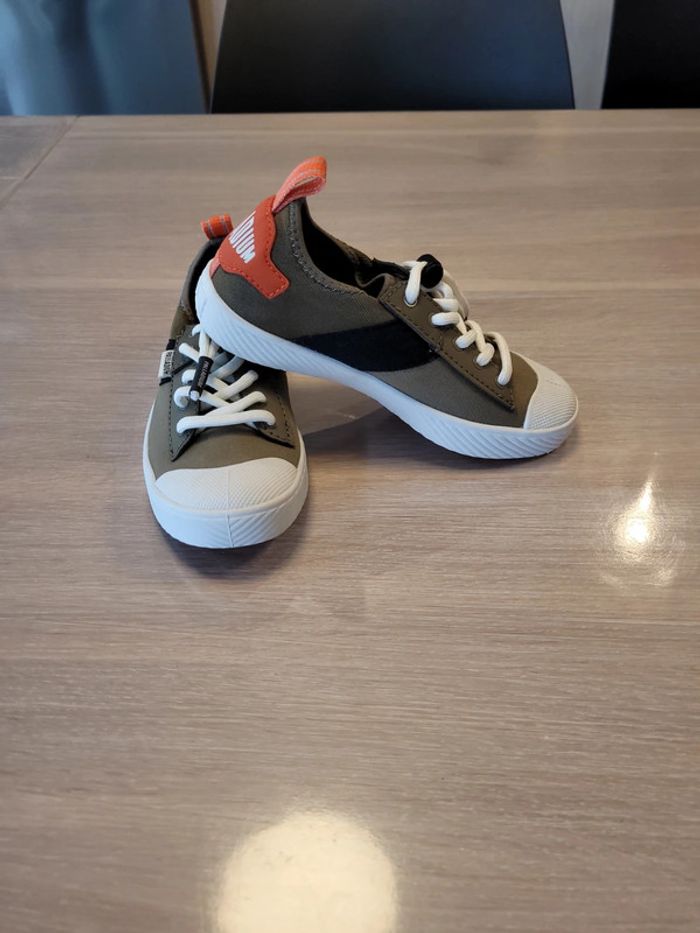 Basket basse palladium 29 neuf